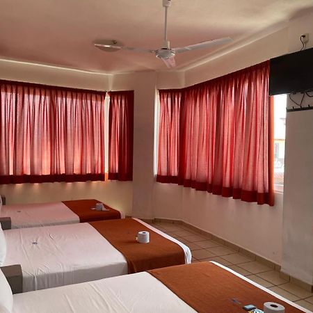 Hotel Albatros Пеньита-де-Хальтемба Экстерьер фото